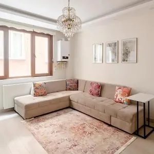 istanbulun-merkezinde-cevahir-avm-karsisi-11-yeni-ev.istanbul-turkeyhotels.com/